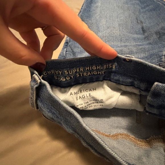 American Eagle Curvy Baggy Jeans - Picture 4 of 5